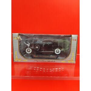 1932 Chrysler Lebaron Soft Top Signature Models Diecast Car 1:32 New In Box.